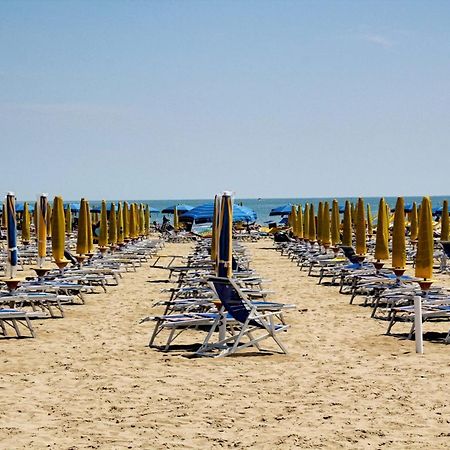 Piazza Mazzini Appartamento A 2 Passi Dal Mare. Lido di Jesolo Exterior photo